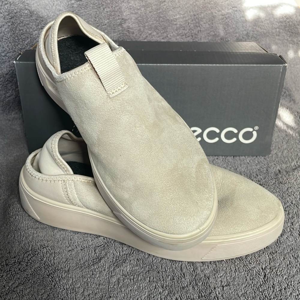 Ecco Women's Street Tray Leather Slipper Sneaker Sheepskin Lined Limestone
